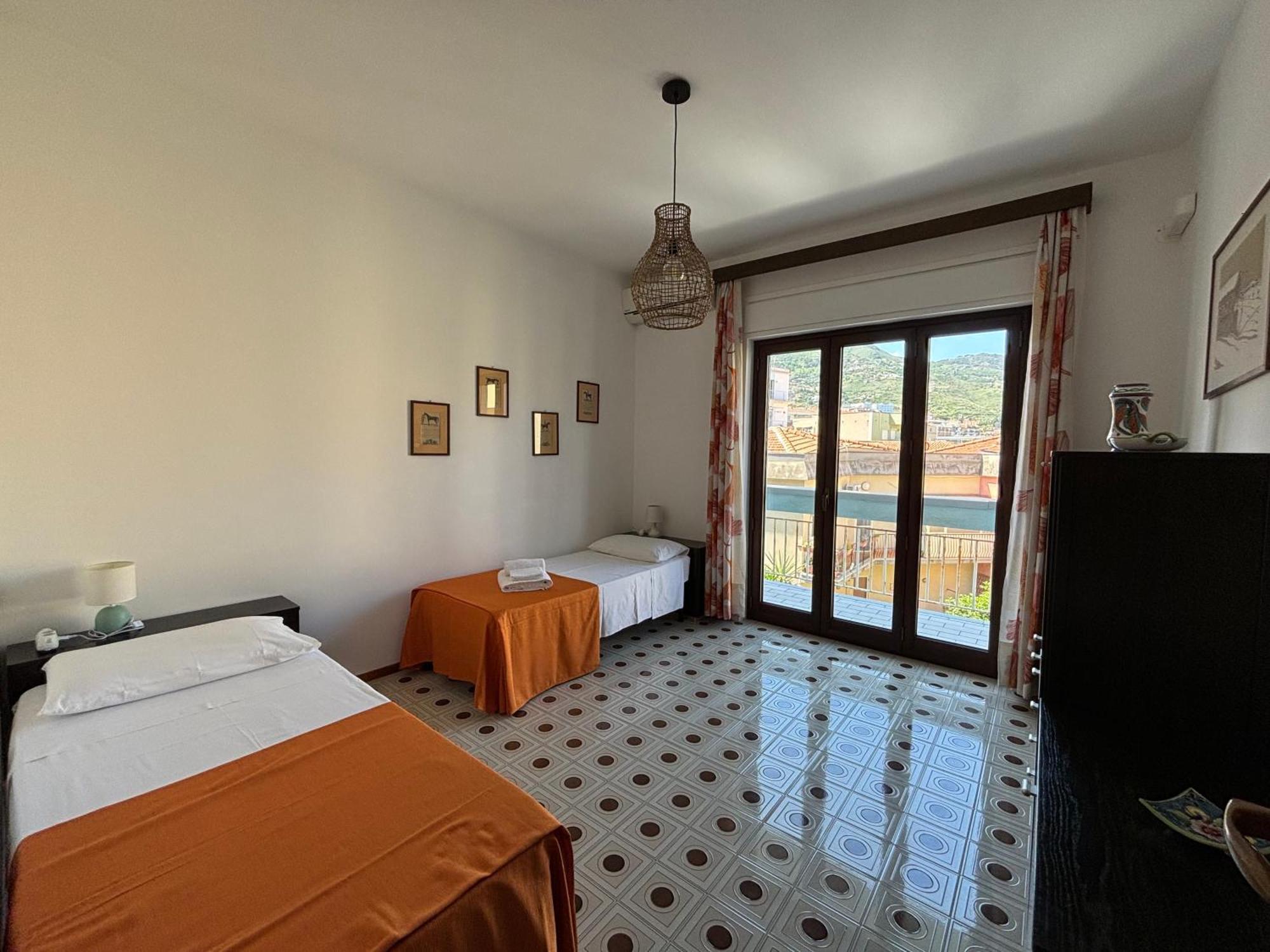 Archimede Lounge Apartment Cefalu Exterior photo