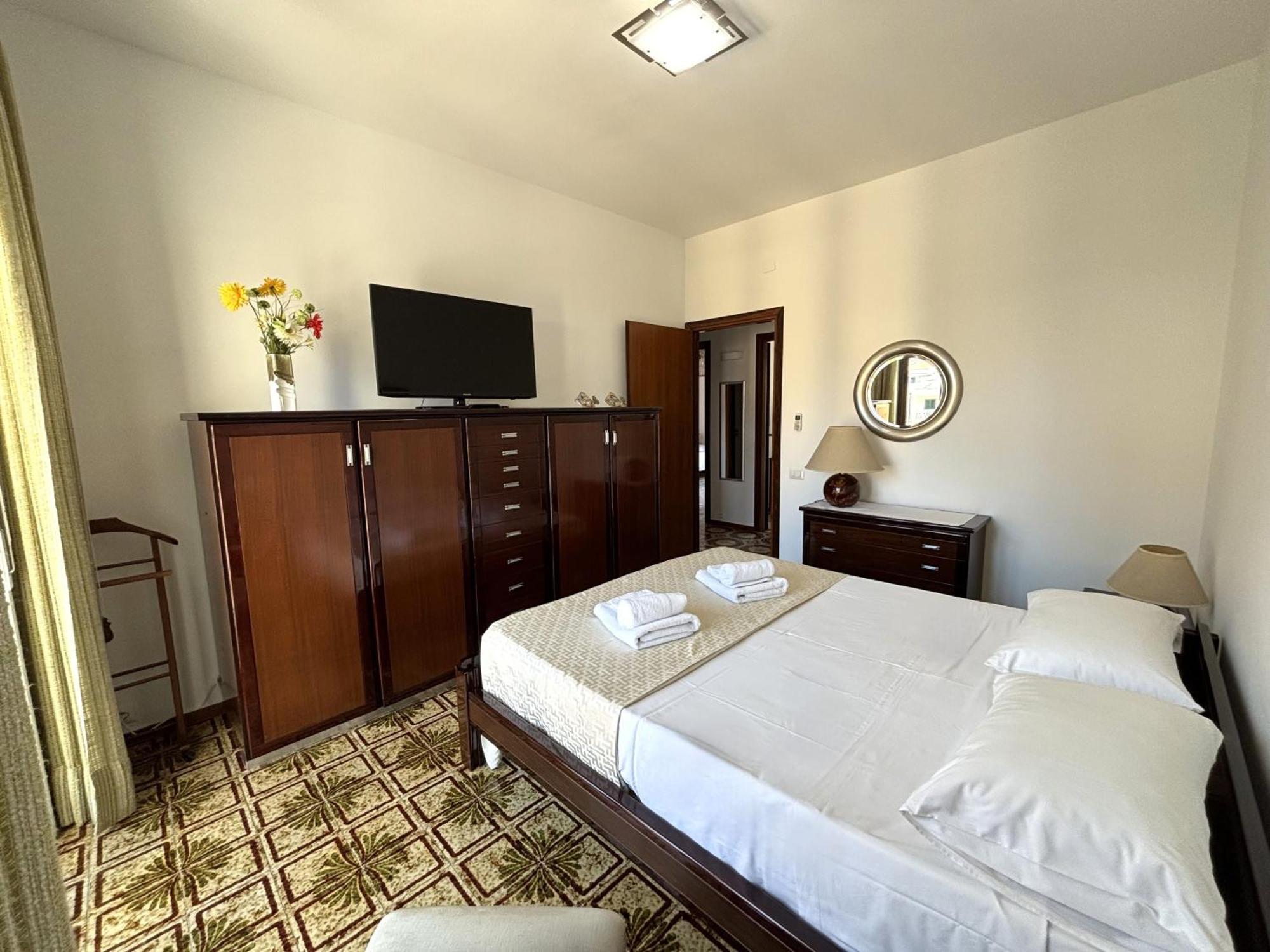 Archimede Lounge Apartment Cefalu Exterior photo